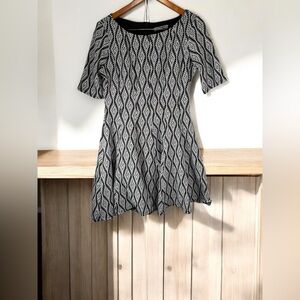 Cute dress size 14 Danny & Nicole Black White Textured Fit & Flare Dress